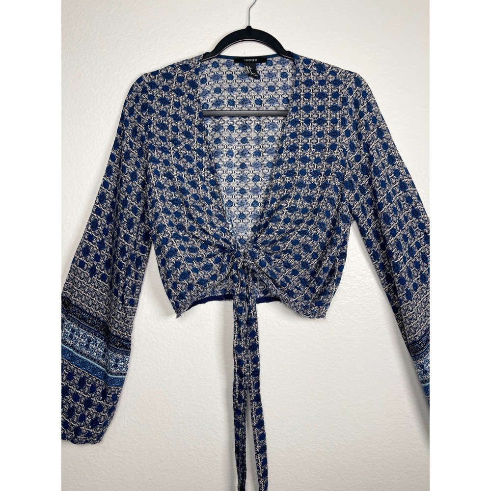 Forever 21 Blue White Medallion Print Tie Front Crop Top Bell Sleeve Boho Small - Picture 3 of 11